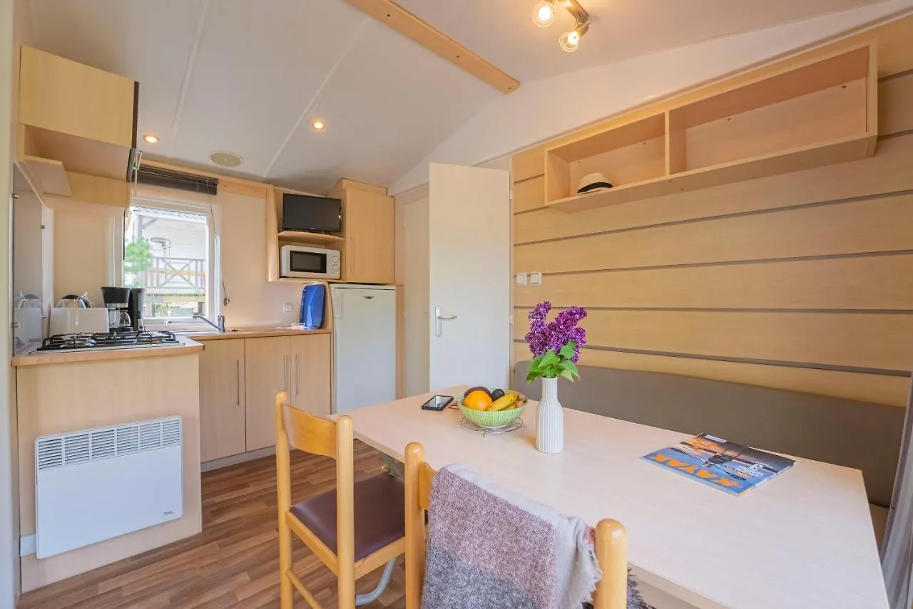 Camping New Rabioux Chateauroux-les-Alpes 3*,